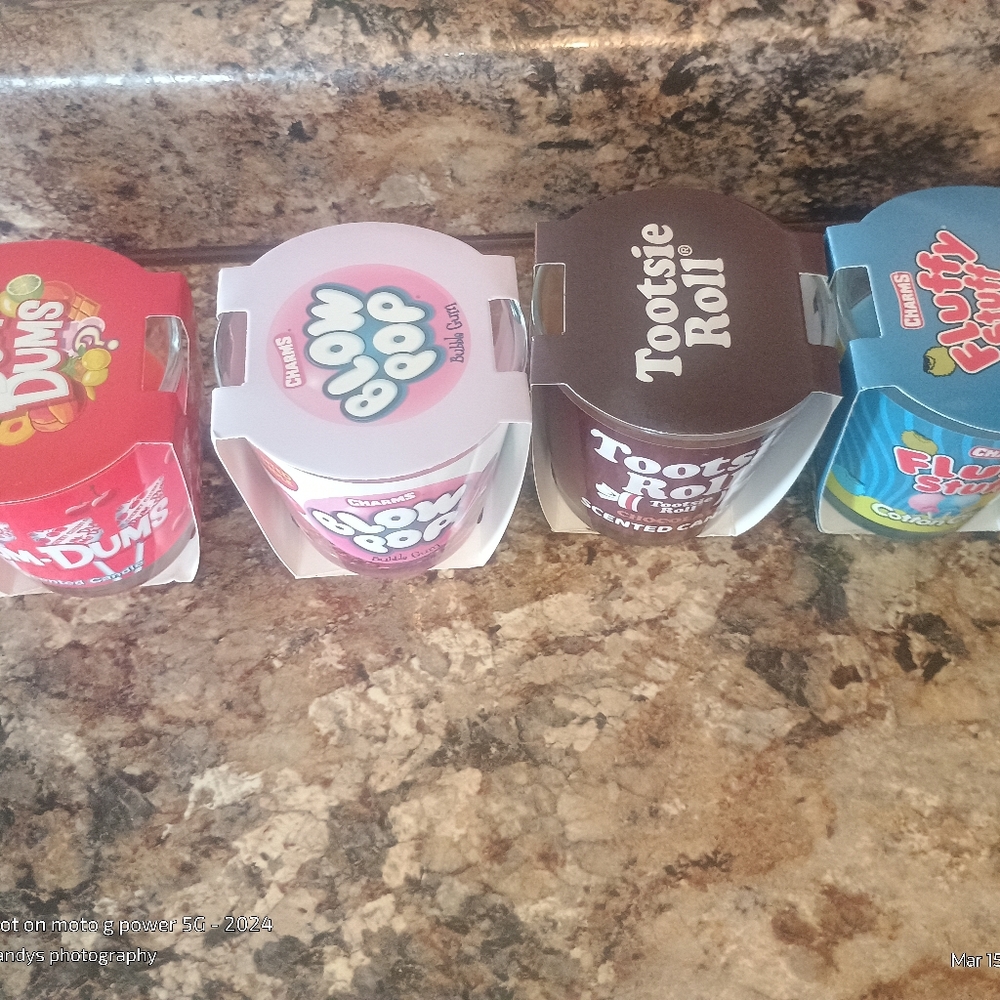 Jar scented candles set a four glass jar candles includes dum dum cherry scented - Picture 6 of 7